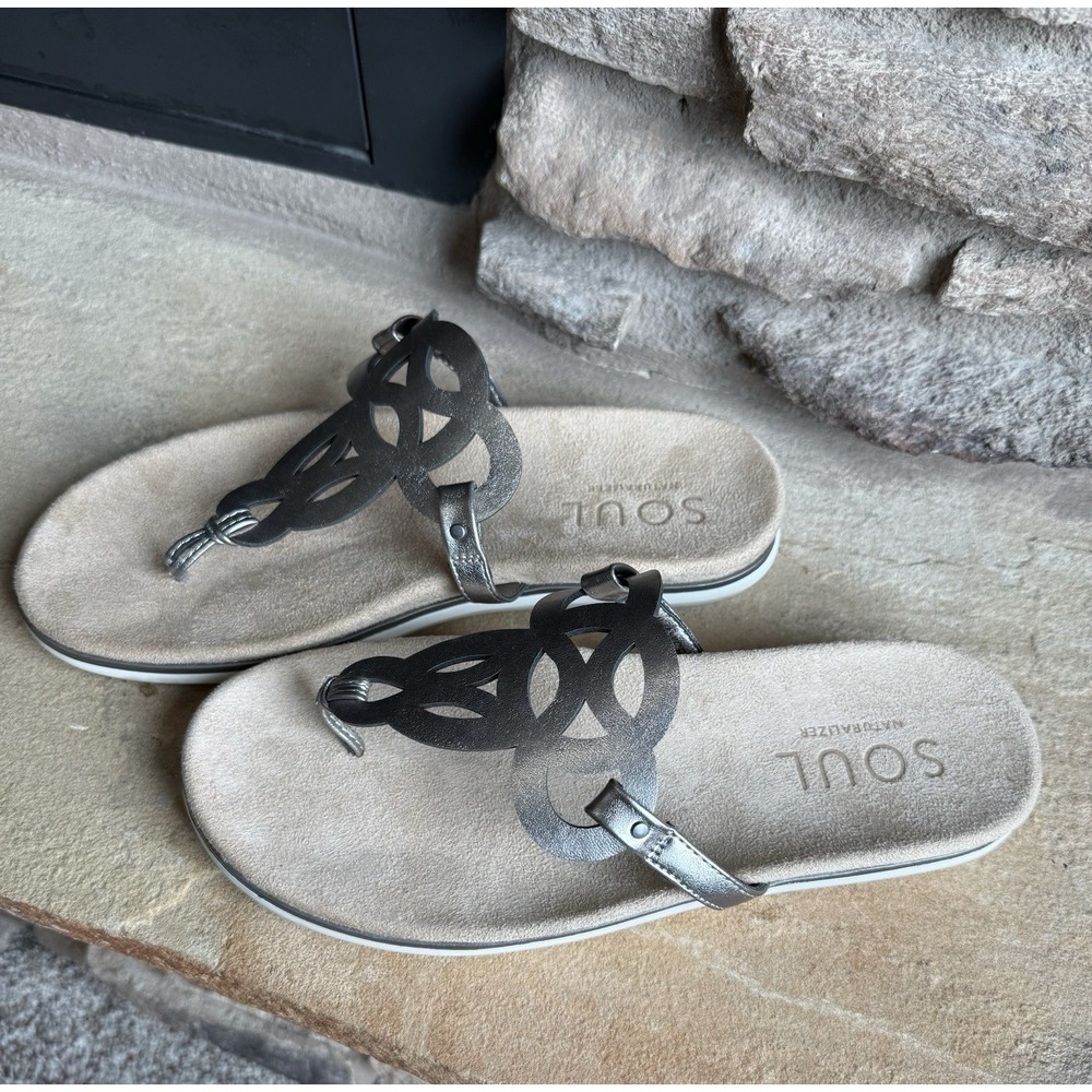 Soul Naturalizer Janice Metallic Pewter Thong Sandals Womens 9W Cutout Slides - Picture 2 of 8